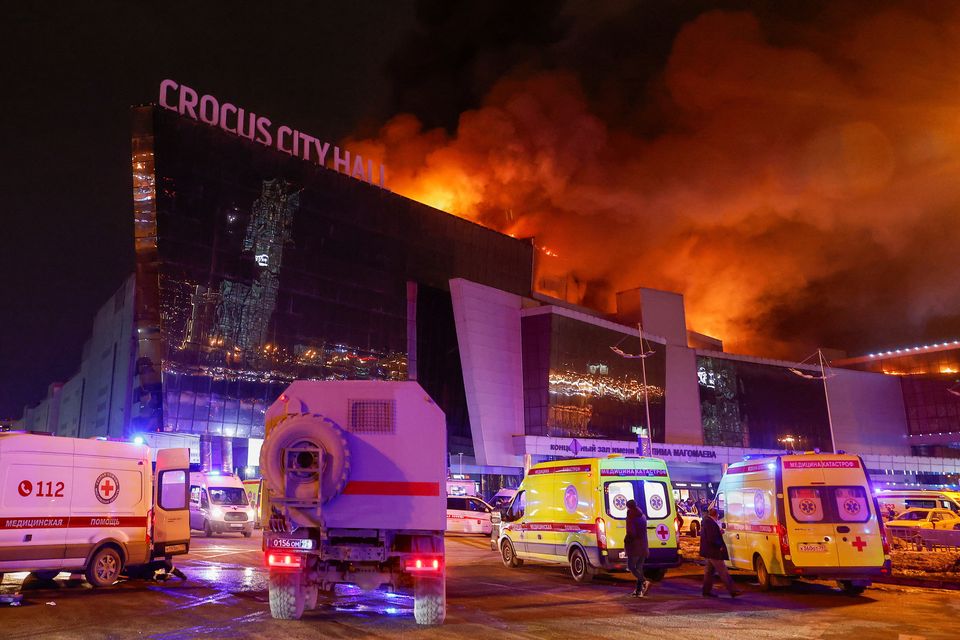 Strzelanina i pożar w Moskwie. Dziesiątki rannych